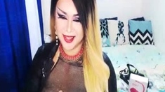Hot Sexy Shemale Masturbate On Webcam